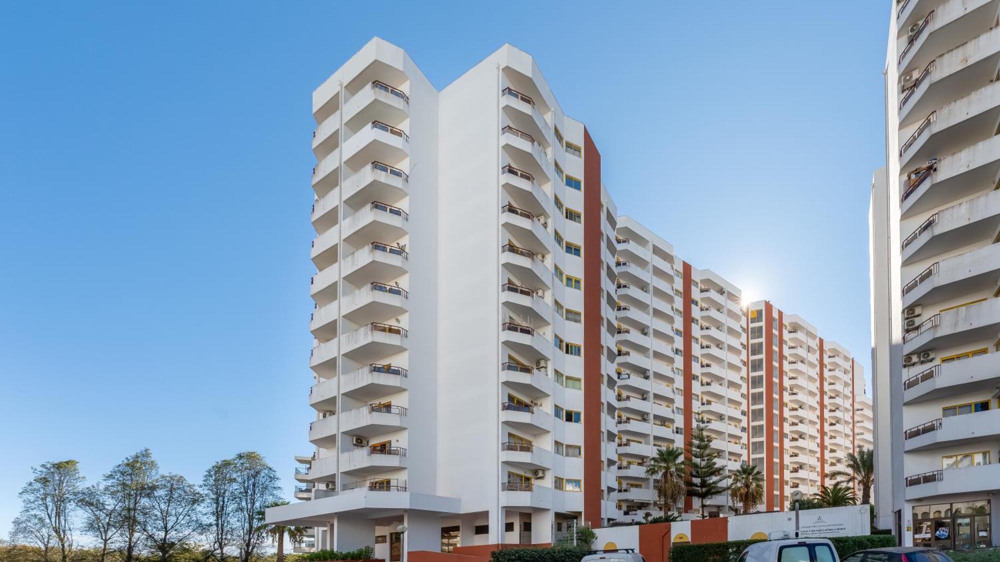 Serene Blue 1 Bdr Flat With Balcony By Lovelystay Portimão Exterior foto